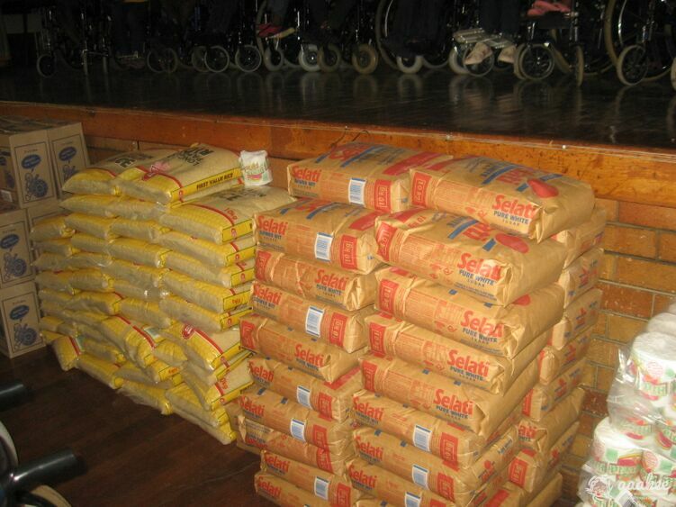  - Food & Groceries to the Ithembelihle Lsen School