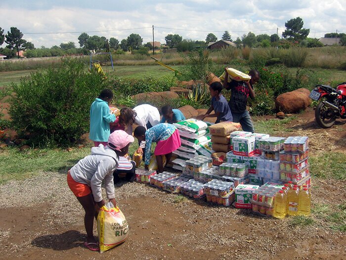  - Much needed food and groceries to Simunye Care Centre