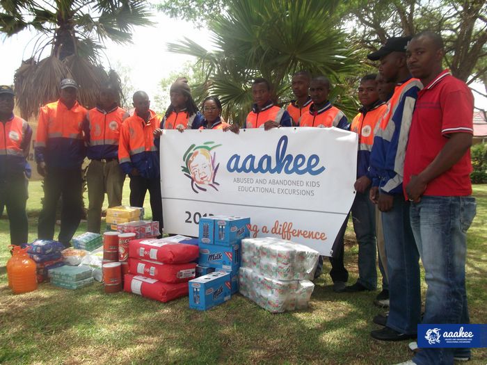  - Food and grocery hand-over to Jeppestown SAPS