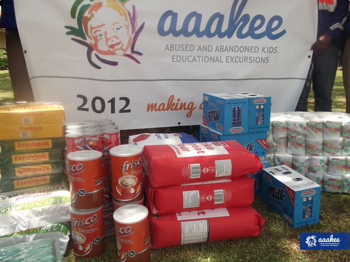  - Food and grocery hand-over to Jeppestown SAPS
