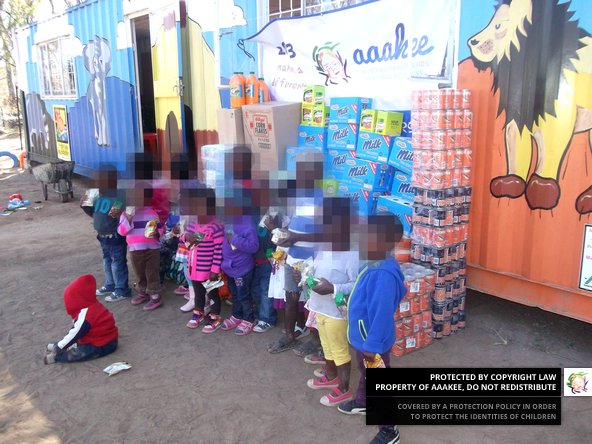  - Food parcels handed over to Reamogetswe Resource Centre