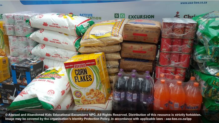  - Food Fund consignment to Reamogetswe Resource Centre, Muldersdrift