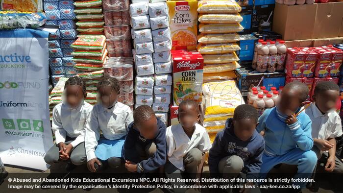  - Food Fund consignment to Laura Vicuna Educational Centre